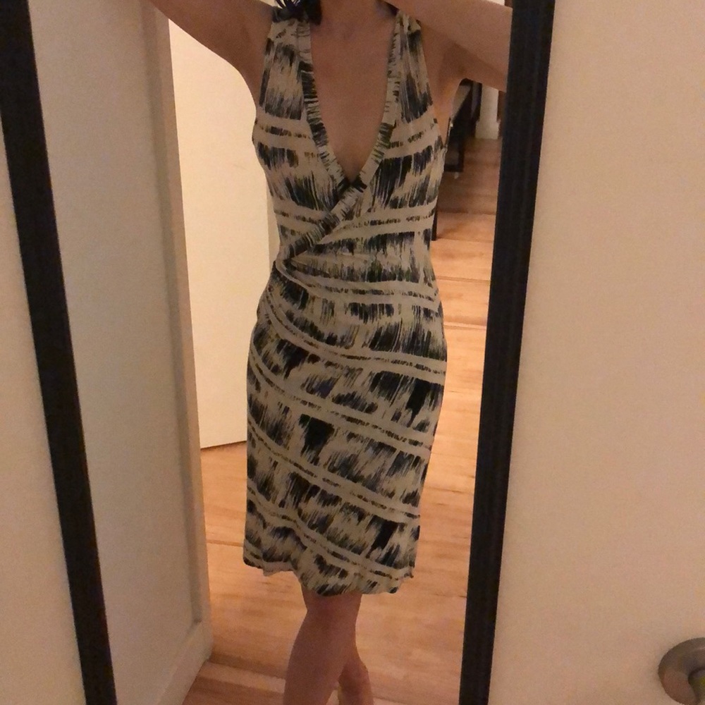 Anthropologie soft v neck dress in XS